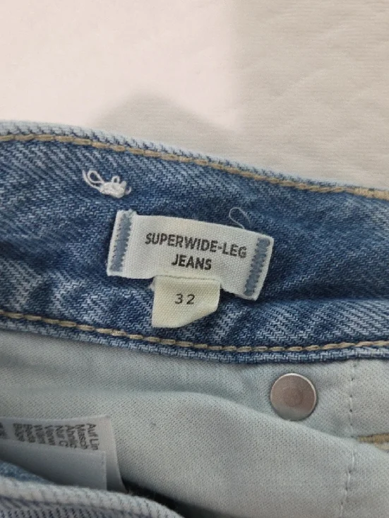 Madewell - The Ultimate Wide-Leg Jean in Airy Denim - Picture 4 of 4